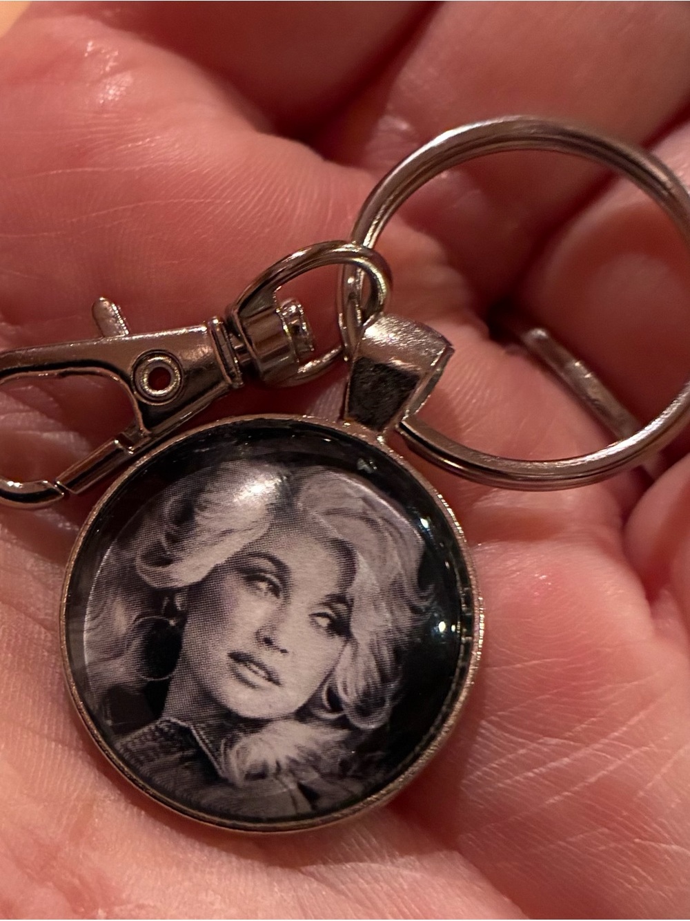 Dolly Parton Keychain - Picture 2 of 2
